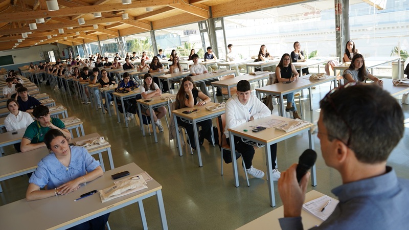 La UPCT acerca la ciencia y la tecnología a más de 1.000 estudiantes ...